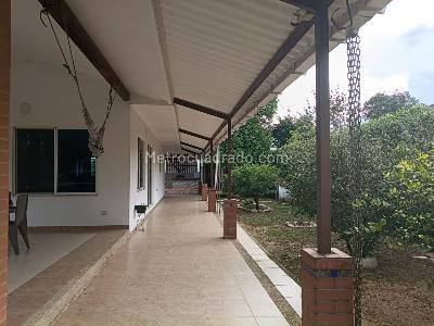 Casa de 3 alcobas en venta en Cd Parcelacion Caracol, Villavicencio, 302 m² · foto 10 de 14