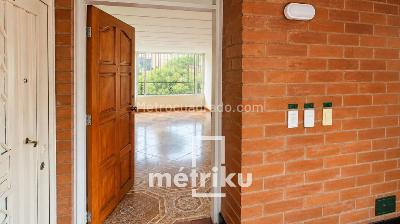 Apartamento en venta en Buenos Aires, Bogotá · foto 2 de 14