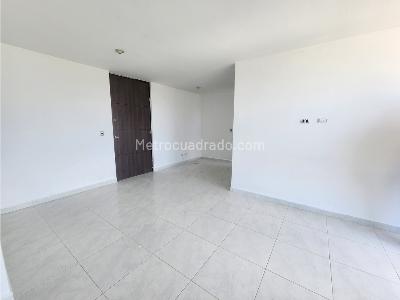 Apartamento de 3 alcobas en venta en Niquia, Bello, 70 m² · foto 6 de 20