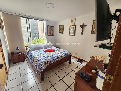 Apartamento de 3 alcobas en venta en El Poblado, Medellín, 278 m² · foto 19 de 20