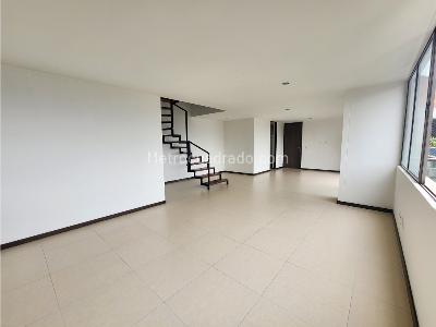 Apartamento en venta en Altos Del Poblado, Medellín · foto 2 de 20