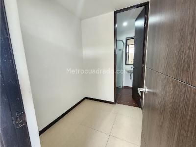 Apartamento en venta en Altos Del Poblado, Medellín · foto 11 de 20