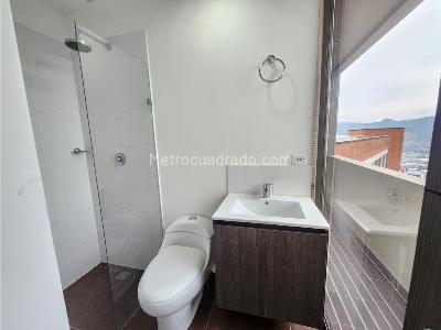 Apartamento en venta en Altos Del Poblado, Medellín · foto 16 de 20