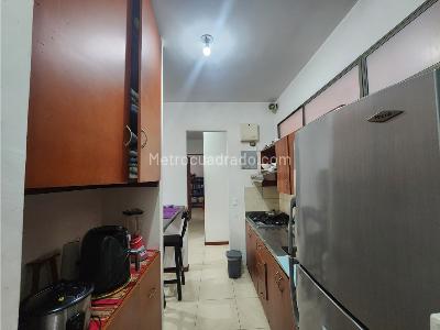 Apartamento en venta en Castropol, Medellín · foto 3 de 19