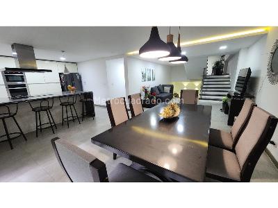 Casa de 4 alcobas en venta en Aves Maria, Sabaneta, 436 m² · foto 12 de 20
