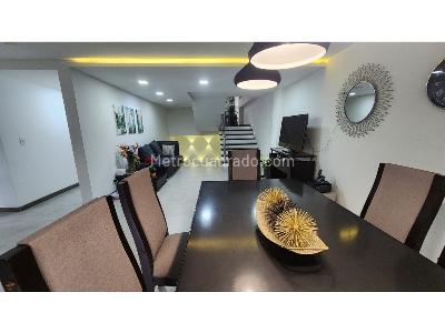 Casa de 4 alcobas en venta en Aves Maria, Sabaneta, 436 m² · foto 13 de 20