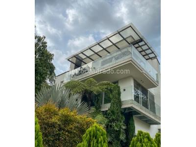 Casa de 4 alcobas en venta en Las Palmas, Medellín, 1750 m² · foto 2 de 19