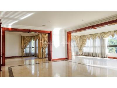 Apartamento de 4 alcobas en venta en Poblado Alto, Medellín, 425 m² · foto 2 de 13