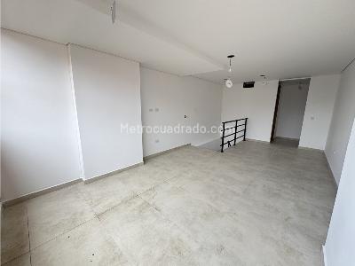 Apartaestudio en venta en Laureles, Medellín, 67 m² · foto 2 de 9