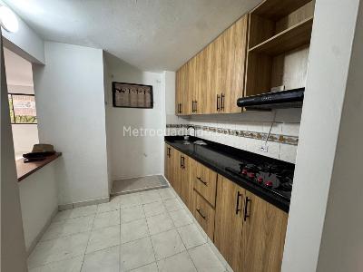 Apartamento en venta en Prado Centro, Medellín · foto 3 de 12