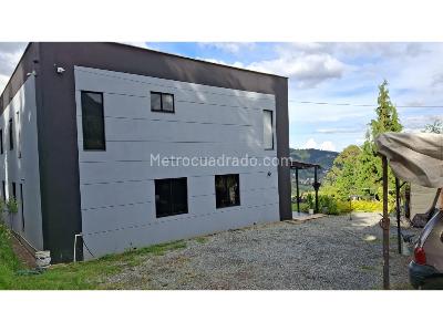 Casa de 5 alcobas en venta en San Cristobal, Medellín, 1200 m² · foto 3 de 18