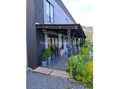Casa de 5 alcobas en venta en San Cristobal, Medellín, 1200 m² · foto 5 de 18