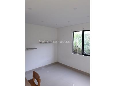 Casa de 5 alcobas en venta en San Cristobal, Medellín, 1200 m² · foto 15 de 18