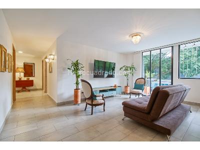 Apartamento de 4 alcobas en venta en Los Colores, Medellín, 146 m² · foto 2 de 20