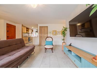 Apartamento de 4 alcobas en venta en Los Colores, Medellín, 146 m² · foto 3 de 20