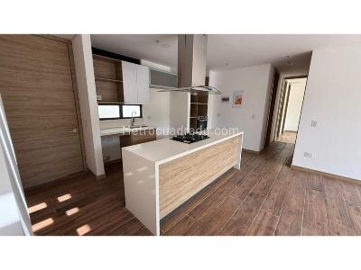 Apartamento en venta en Loma Del Escobero, Envigado · foto 2 de 14