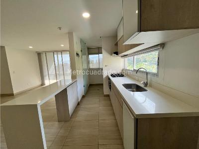 Apartamento en venta en Alto De Las Flores, Sabaneta · foto 3 de 20