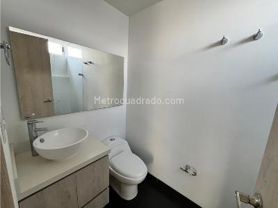 Apartamento en venta en Alto De Las Flores, Sabaneta · foto 8 de 20