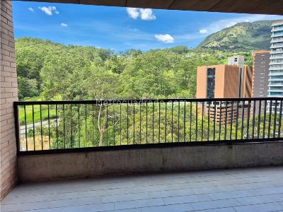 Apartamento de 2 alcobas en venta en Las Palmas, Medellín, 144 m² · foto 3 de 17