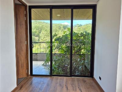 Apartamento de 2 alcobas en venta en Las Palmas, Medellín, 144 m² · foto 8 de 17