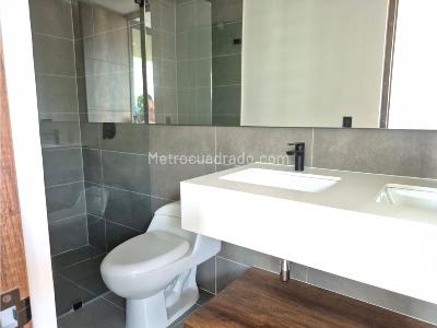 Apartamento de 2 alcobas en venta en Las Palmas, Medellín, 144 m² · foto 10 de 17