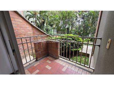 Apartamento de 3 alcobas en venta en Poblado Milla De Oro, Medellín, 80 m² · foto 5 de 20