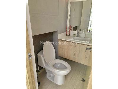 Casa de 4 alcobas en venta en Poblado Los Balsos, Medellín, 337 m² · foto 8 de 8