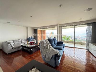 Apartamento de 3 alcobas en venta en Poblado Alto, Medellín, 227 m² · foto 2 de 20