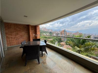 Apartamento de 3 alcobas en venta en Poblado Alto, Medellín, 227 m² · foto 3 de 20