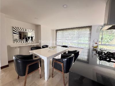 Apartamento de 3 alcobas en venta en Poblado Alto, Medellín, 227 m² · foto 8 de 20