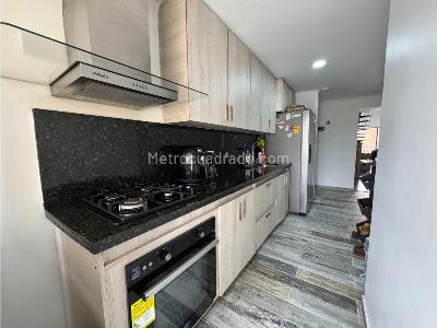 Apartamento de 4 alcobas en venta en Laureles, Medellín, 139 m² · foto 11 de 20
