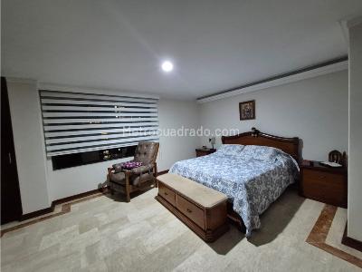 Apartamento de 4 alcobas en venta en Los Balsos, Medellín, 239 m² · foto 4 de 13