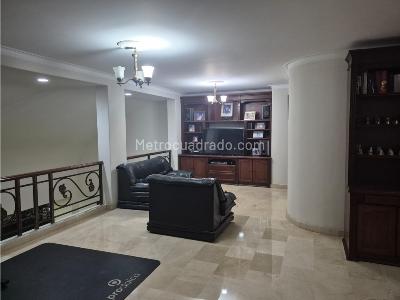 Apartamento de 4 alcobas en venta en Los Balsos, Medellín, 239 m² · foto 10 de 13