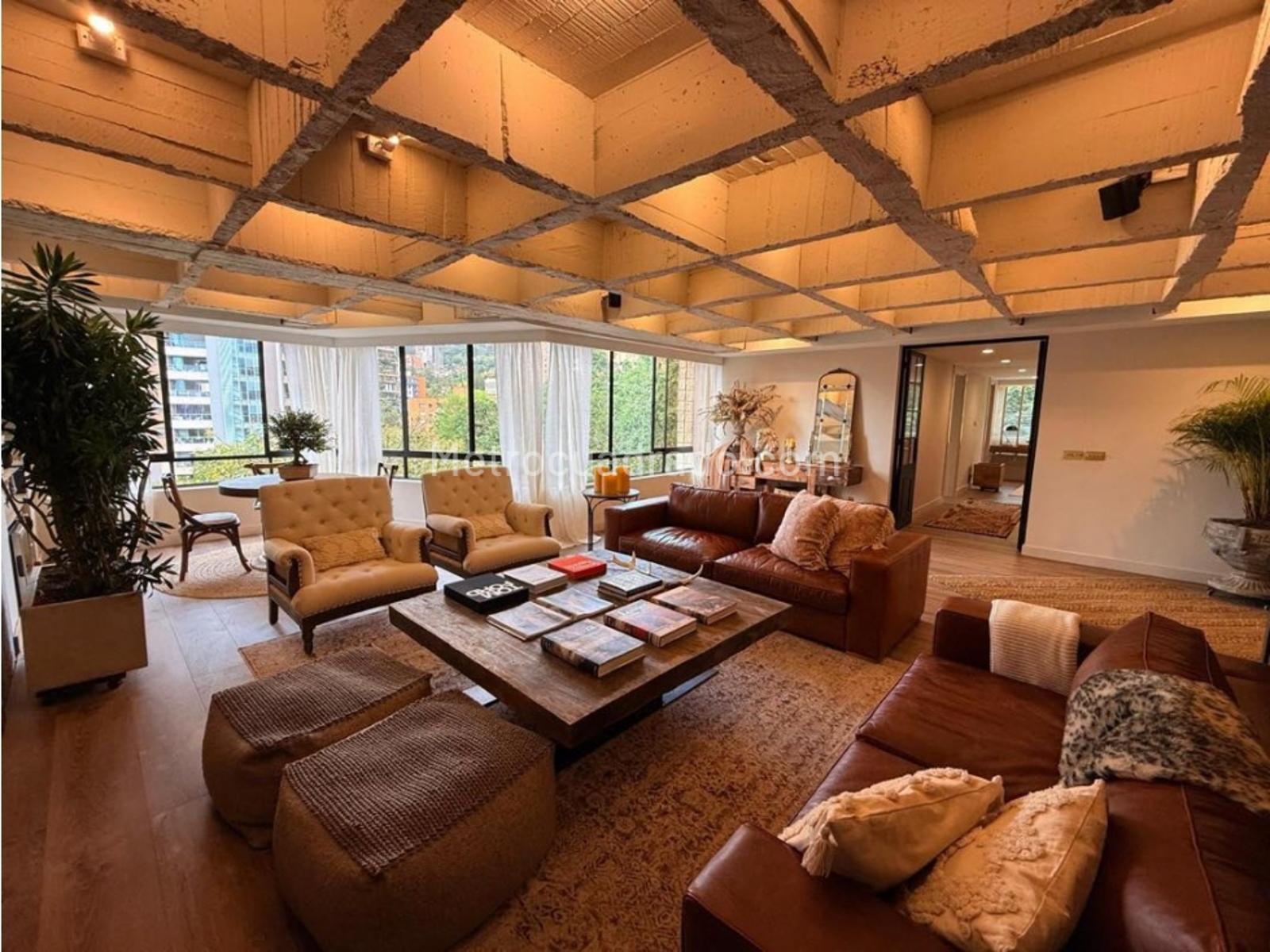 Apartamento de 3 habitaciones en venta en El Poblado, Medellín — imagen 1 de 20
