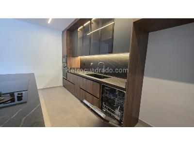 Apartamento de 2 alcobas en venta en Poblado El Campestre, Medellín, 240 m² · foto 4 de 20