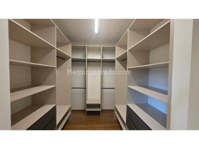 Apartamento de 2 alcobas en venta en Poblado El Campestre, Medellín, 240 m² · foto 12 de 20