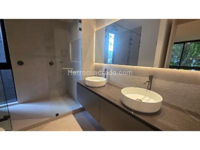 Apartamento de 2 alcobas en venta en Poblado El Campestre, Medellín, 240 m² · foto 13 de 20