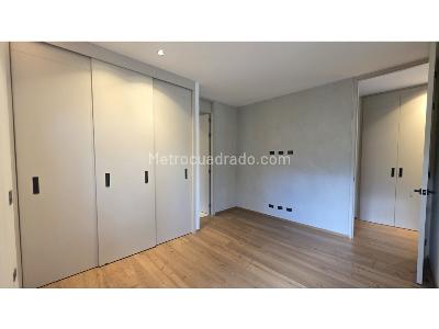 Apartamento de 2 alcobas en venta en Poblado El Campestre, Medellín, 240 m² · foto 17 de 20