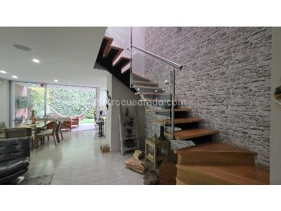 Casa de 3 alcobas en venta en El Esmeraldal, Envigado, 328 m² · foto 9 de 20