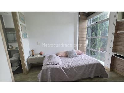 Casa de 3 alcobas en venta en El Esmeraldal, Envigado, 328 m² · foto 16 de 20