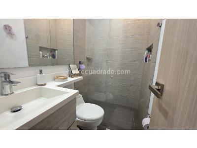 Casa de 3 alcobas en venta en El Esmeraldal, Envigado, 328 m² · foto 19 de 20