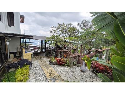 Casa de 3 alcobas en venta en Los Balsos, Medellín, 1800 m² · foto 8 de 20