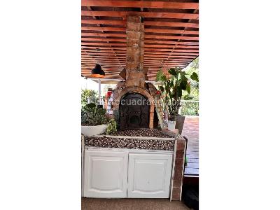 Casa de 3 alcobas en venta en Los Balsos, Medellín, 1800 m² · foto 10 de 20