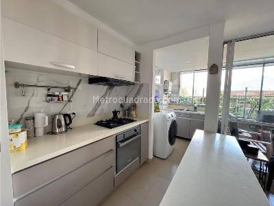 Apartamento de 2 alcobas en venta en Asdesillas, Sabaneta, 78 m² · foto 3 de 20
