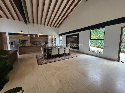 Casa de 4 alcobas en venta en Alto De Palmas, Medellín, 470 m² · foto 4 de 20