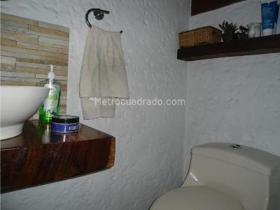 Casa de 3 alcobas en venta en Loma De Los Bernal, Medellín, 101 m² · foto 11 de 20