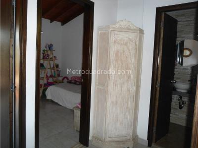 Casa de 3 alcobas en venta en Loma De Los Bernal, Medellín, 101 m² · foto 14 de 20