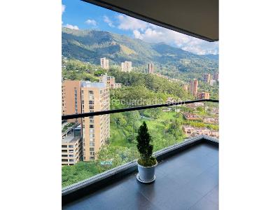 Apartamento en venta en Altos Del Poblado, Medellín · foto 7 de 11