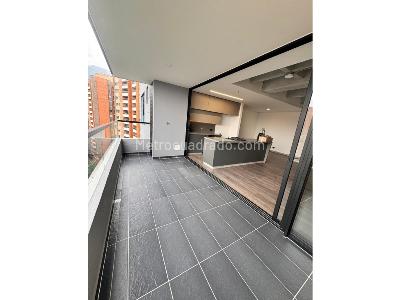 Apartamento de 2 alcobas en venta en Loma De Los Mesa, Envigado, 108 m² · foto 2 de 5