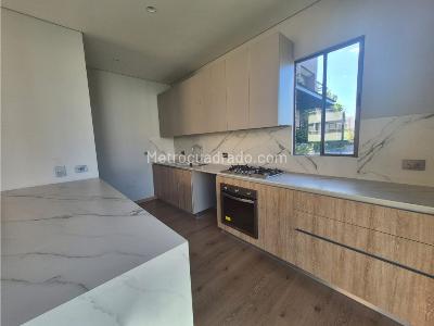Apartamento en venta en Castropol, Medellín · foto 2 de 16